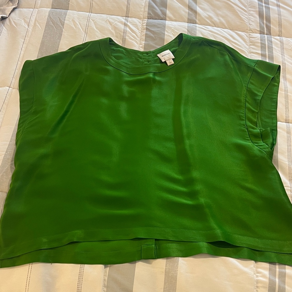 Anthropologie Maeve Green Batwing Button Back Top